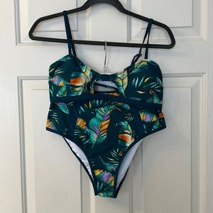 CUPSHE- NWT - high waisted two piece bathing suit
